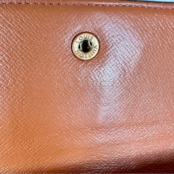 Louis Vuitton Monogram Continental Wallet Crossbody with charm - Picture 9 of 16